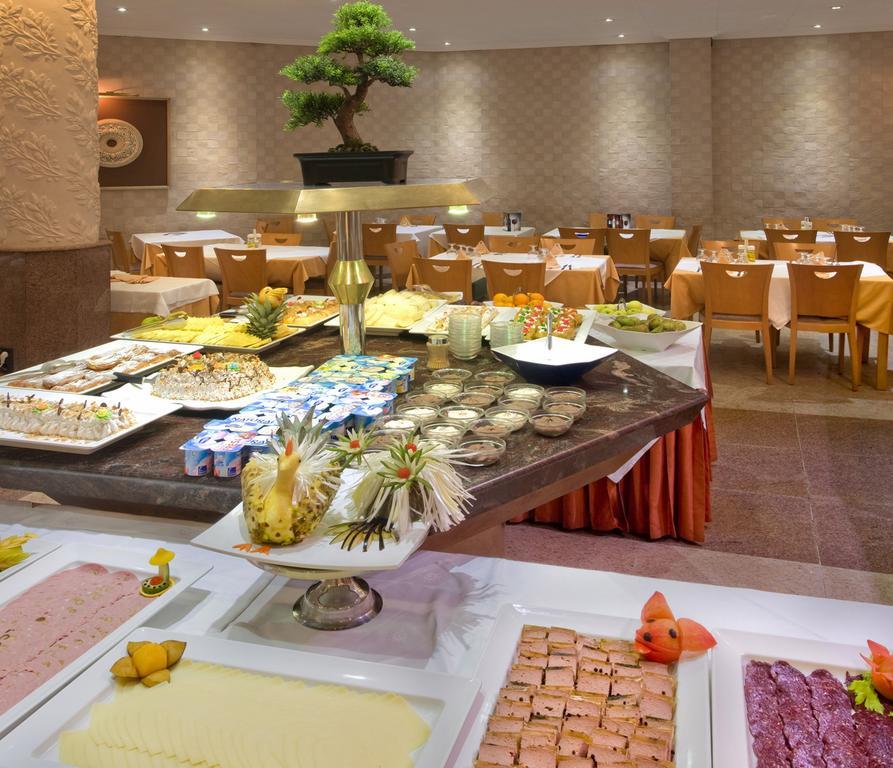 Port Eugeni Hotell Cambrils Eksteriør bilde
